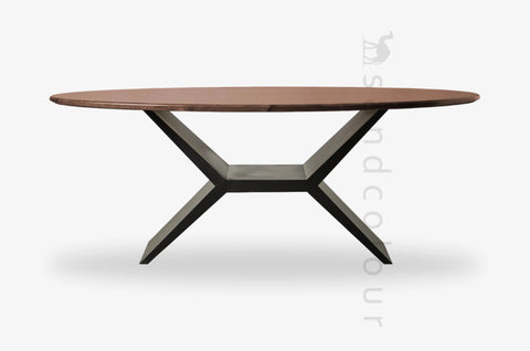 Natalie dining table with vertex base